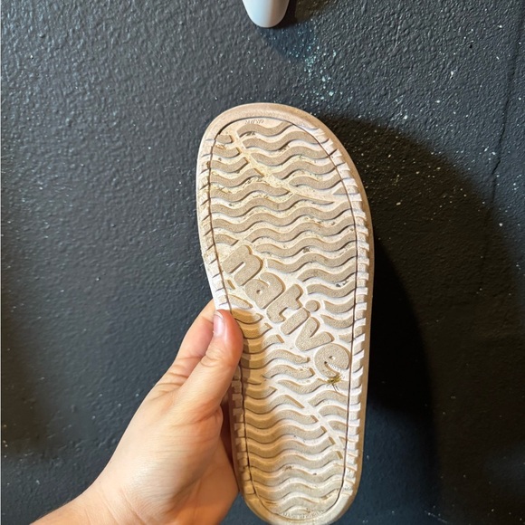 Native Black Sporty Sandals with Adjustable Straps - Picture 7 of 7